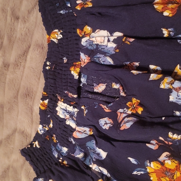 Navy blue floral pattern off the shoulder blouse - Picture 3 of 3